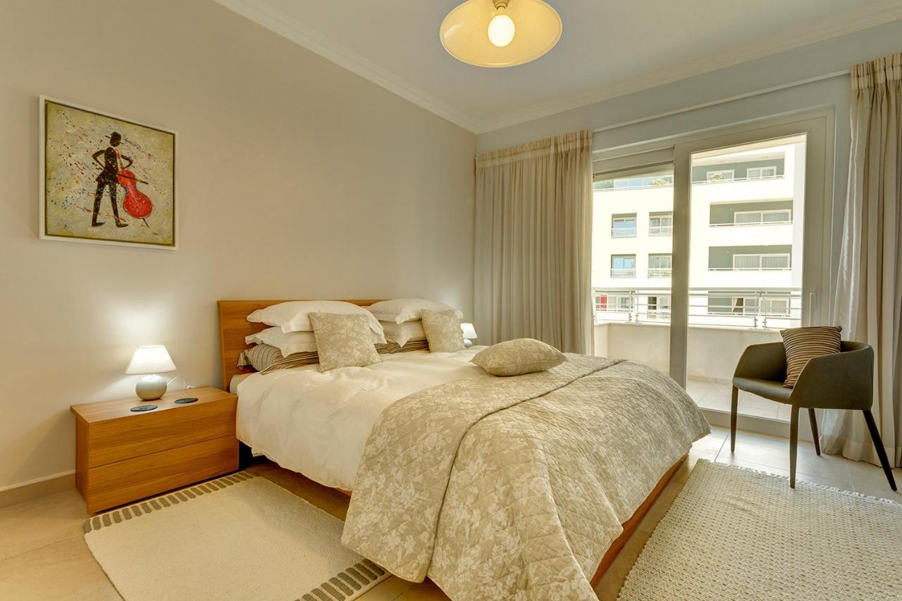 Luxury Apartment Inc Pool & Views Слима Екстериор снимка