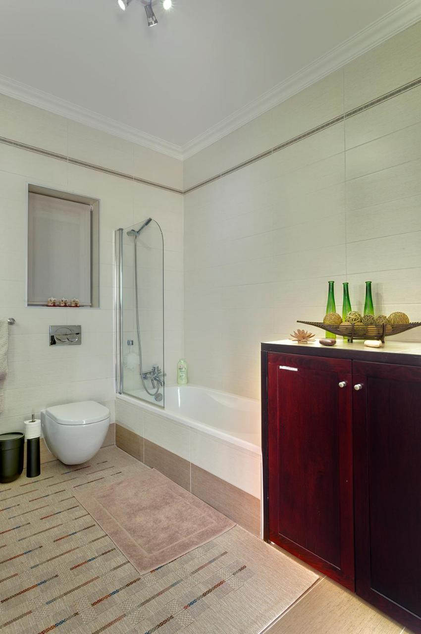 Luxury Apartment Inc Pool & Views Слима Екстериор снимка